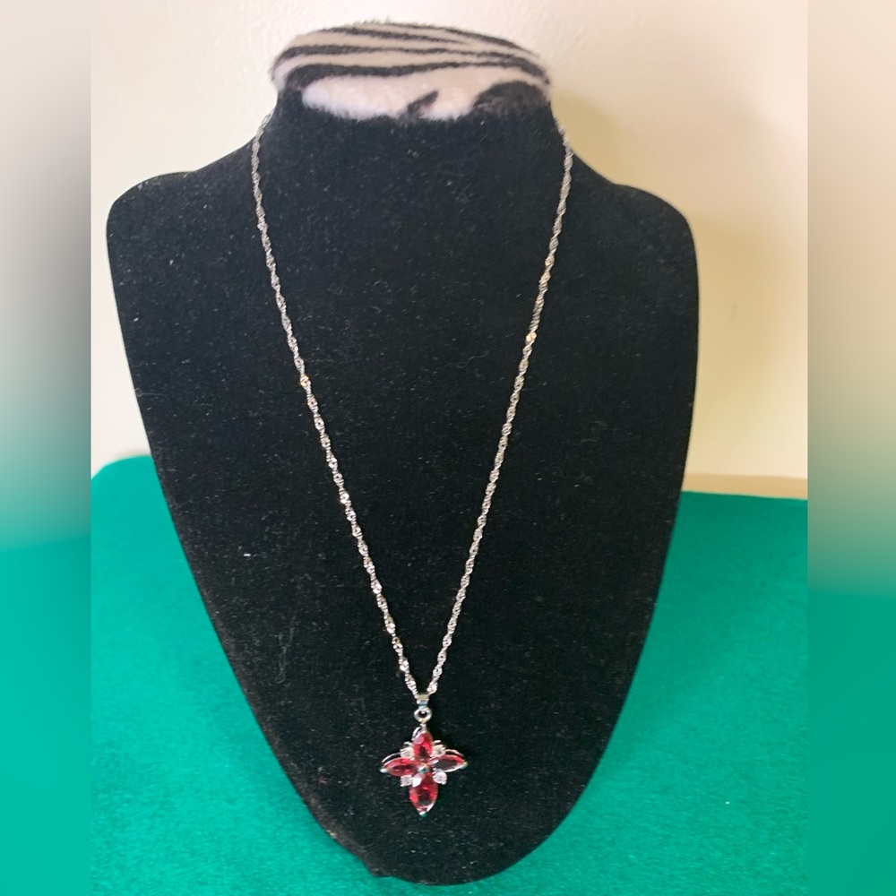 Elegant Red Pendant Necklace